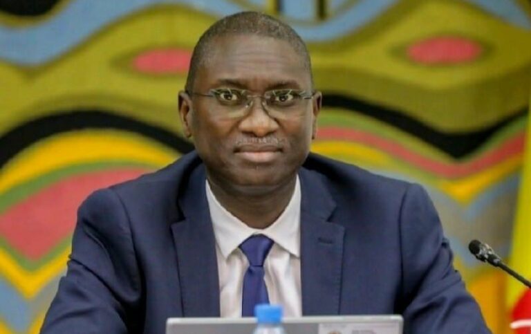 Ismaïla Madior Fall : « Ousmane Sonko n’a pas des fiches de parrainages, il n’est plus éligible »