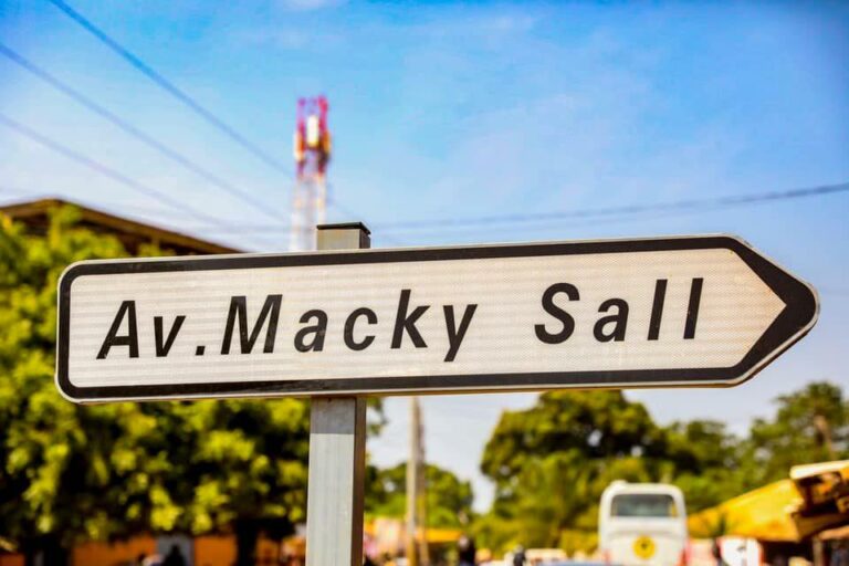 Saint Louis : Mansour Faye donne officiellement le nom de Macky à l’avenue Charles de Gaulle…