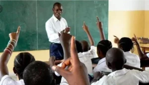 enseignants senegal ecole etudes 8 mois beta 696x398 1 Jallale.net L'actualité en direct, où que vous soyez