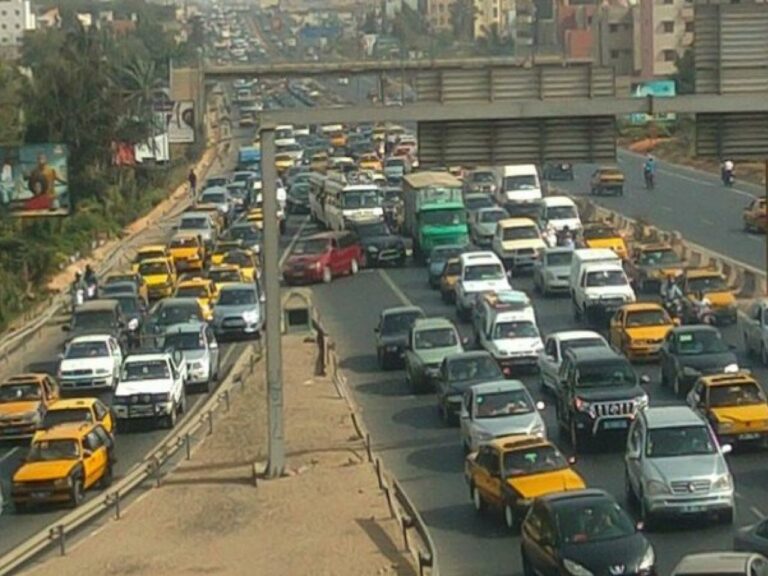Etouffé par les embouteillages, l’ Etat du Sénégal perd des milliards de Fcfa