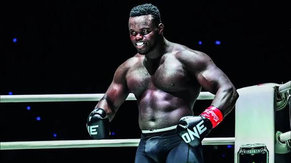 MMA : Reug Reug fait un accident de voiture