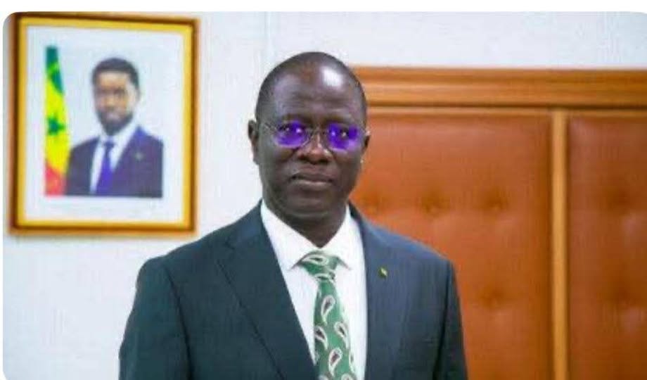 Armes blanches découvertes dans les résidences universitaires à l’ UCAD : Le MESRI hausse le ton